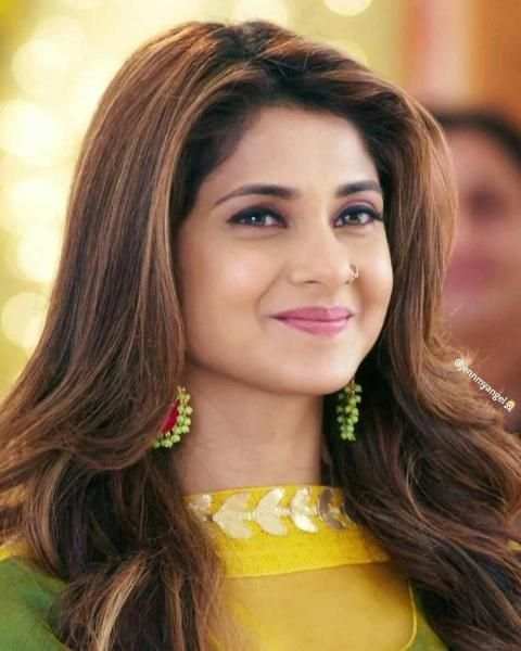 Jennifer Winget Wallpapers HD स्क्रीनशॉट 12