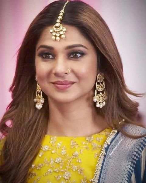 Jennifer Winget Wallpapers HD स्क्रीनशॉट 15