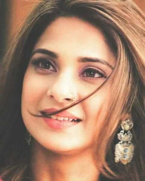 Jennifer Winget Wallpapers HD स्क्रीनशॉट 2