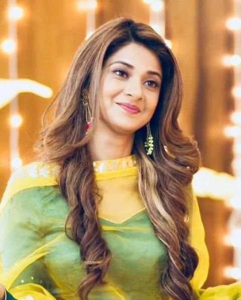 Jennifer Winget Wallpapers HD स्क्रीनशॉट 3