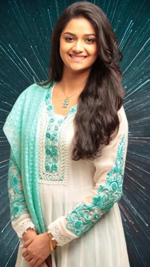 Selfie With Keerthy Suresh: Keerthy Wallpapers screenshot 1