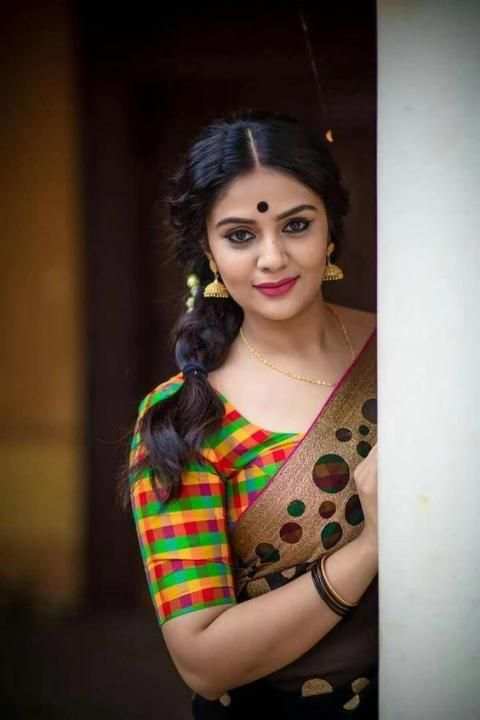 Srimukhi Wallpapers HD screenshot 15