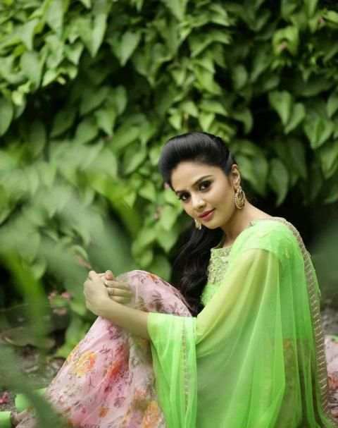 Srimukhi Wallpapers HD screenshot 7