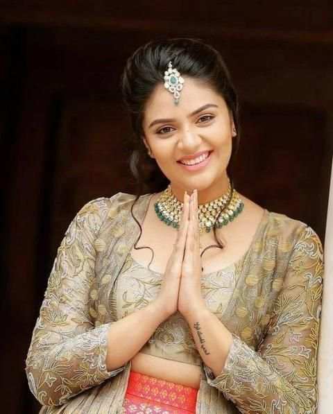 Srimukhi Wallpapers HD screenshot 11