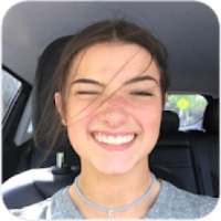 Beautiful charli D'Amelio HD wallpaper on 9Apps