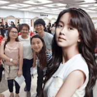 Selfie With Kim So Hyun on 9Apps