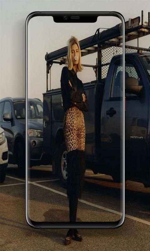 Hailey Bieber Wallpaper screenshot 4