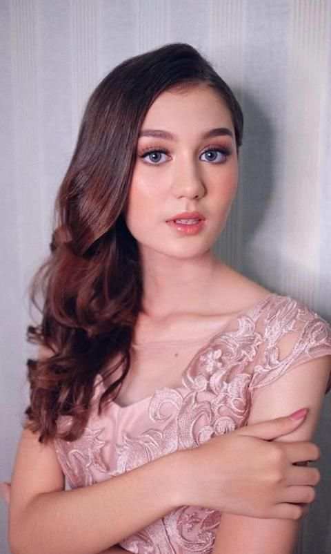 Zoe Abbas Jackson Wallpaper Foto Offline screenshot 8